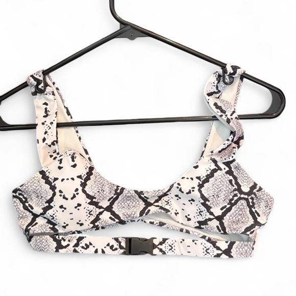 Chic Snake Print Bikini Top - Picture 1 of 2